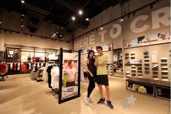 adidas阿迪达斯折旗舰店华南最强门店来深圳了！34