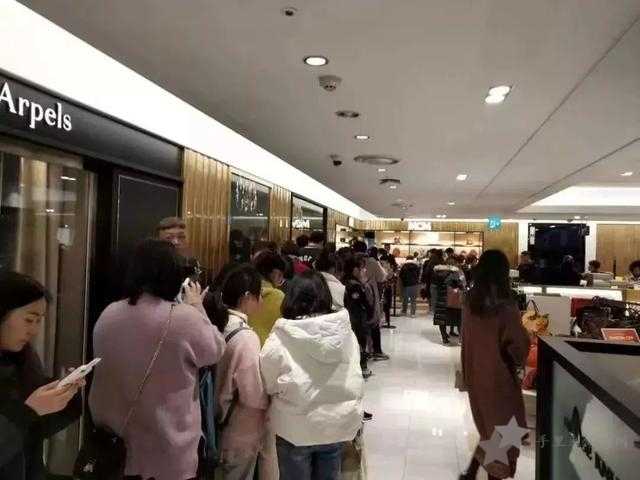 mcm官网旗舰店女包价格表，MCM韩国免税店便宜吗？1